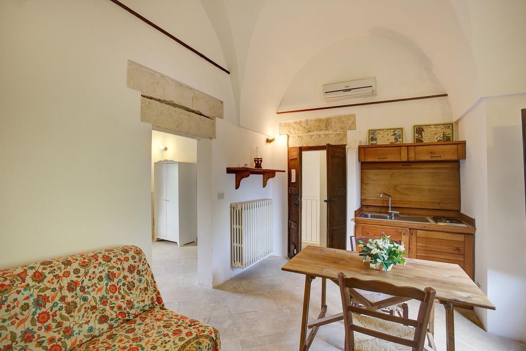 Tenuta Sant'Andrea Giuggianello Стая снимка